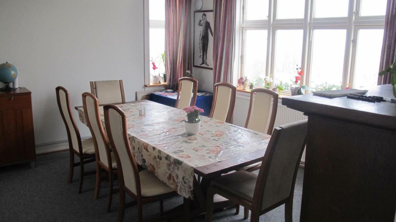 Guesthouse Sharon ออร์ฮูช ภายนอก รูปภาพ